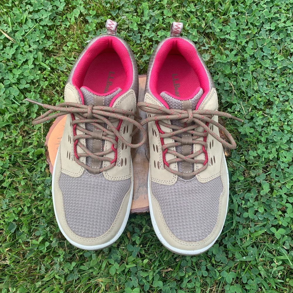 NWT Woman’s L.L. Bean Sneakers Size 8 Lace Up Shoes with comfort Soles